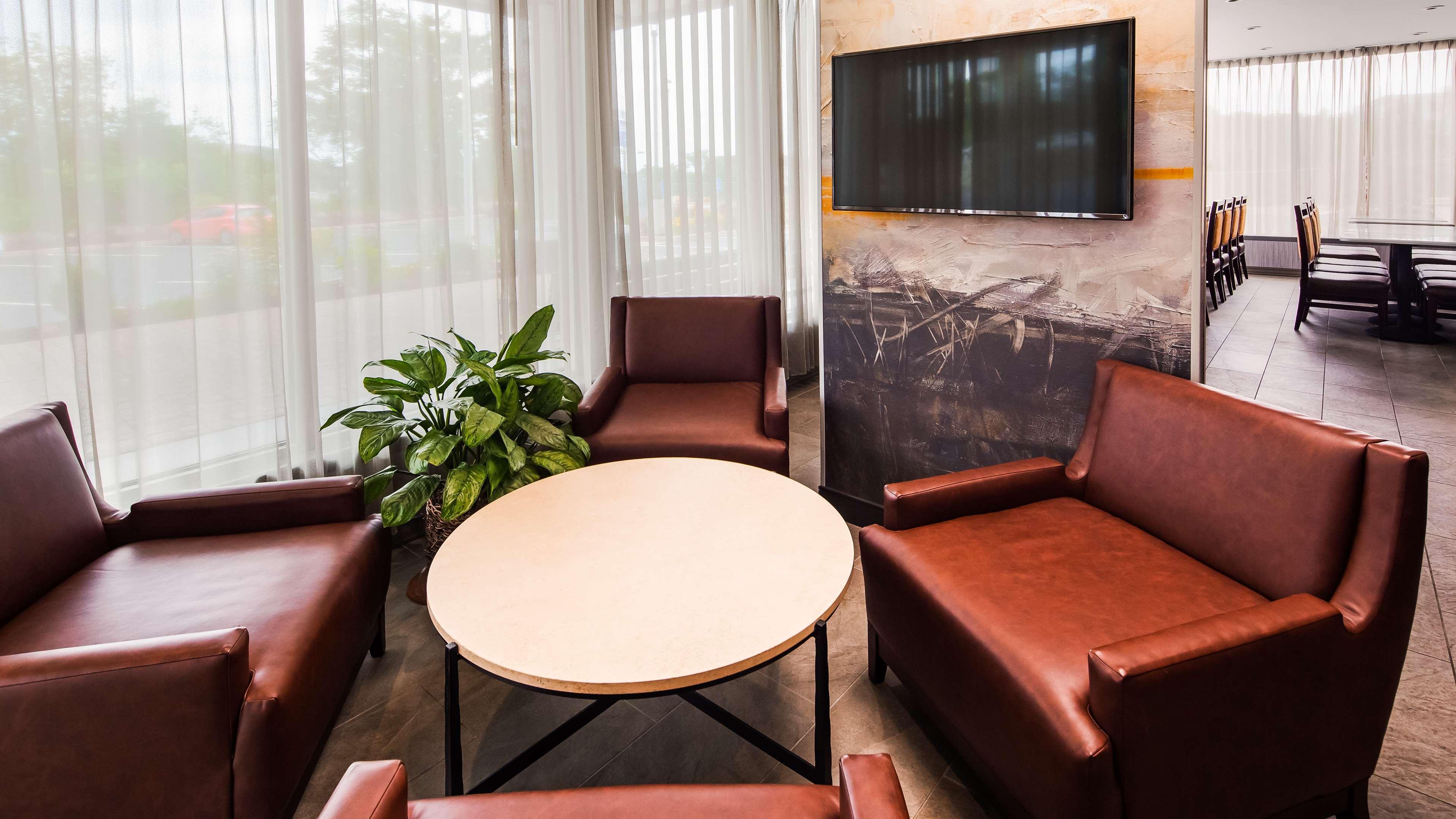 Best Western Plus Hanes Mall Winston-Salem Exterior foto