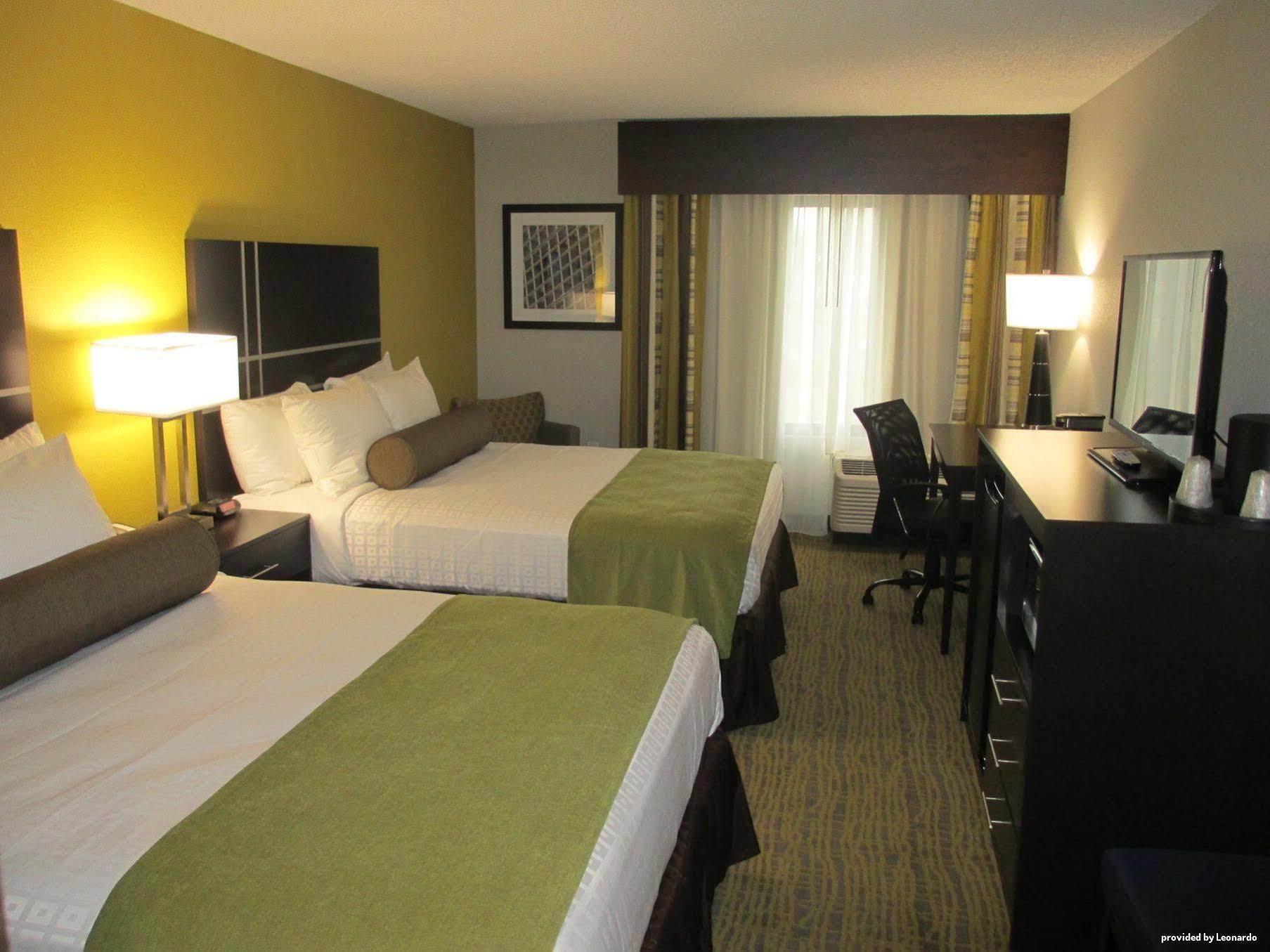 Best Western Plus Hanes Mall Winston-Salem Exterior foto